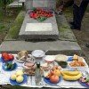 Почему нельзя есть и пить на кладбище?